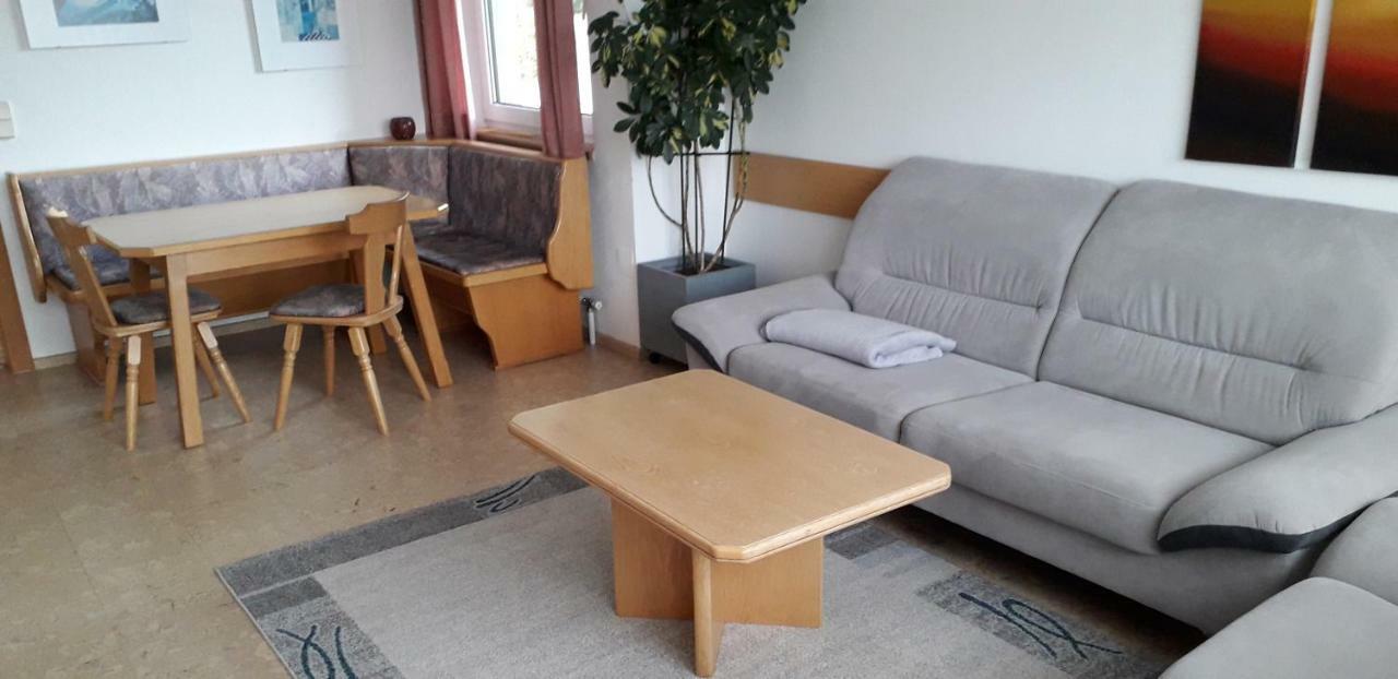 אננהיים Gaestehaus Tarmann מראה חיצוני תמונה